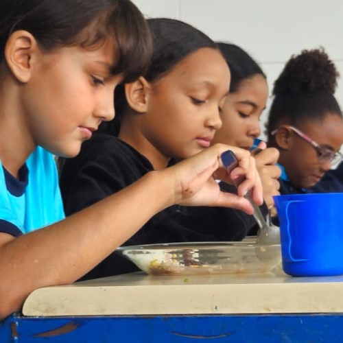 Merenda escolar conquista alunos em Barra Mansa